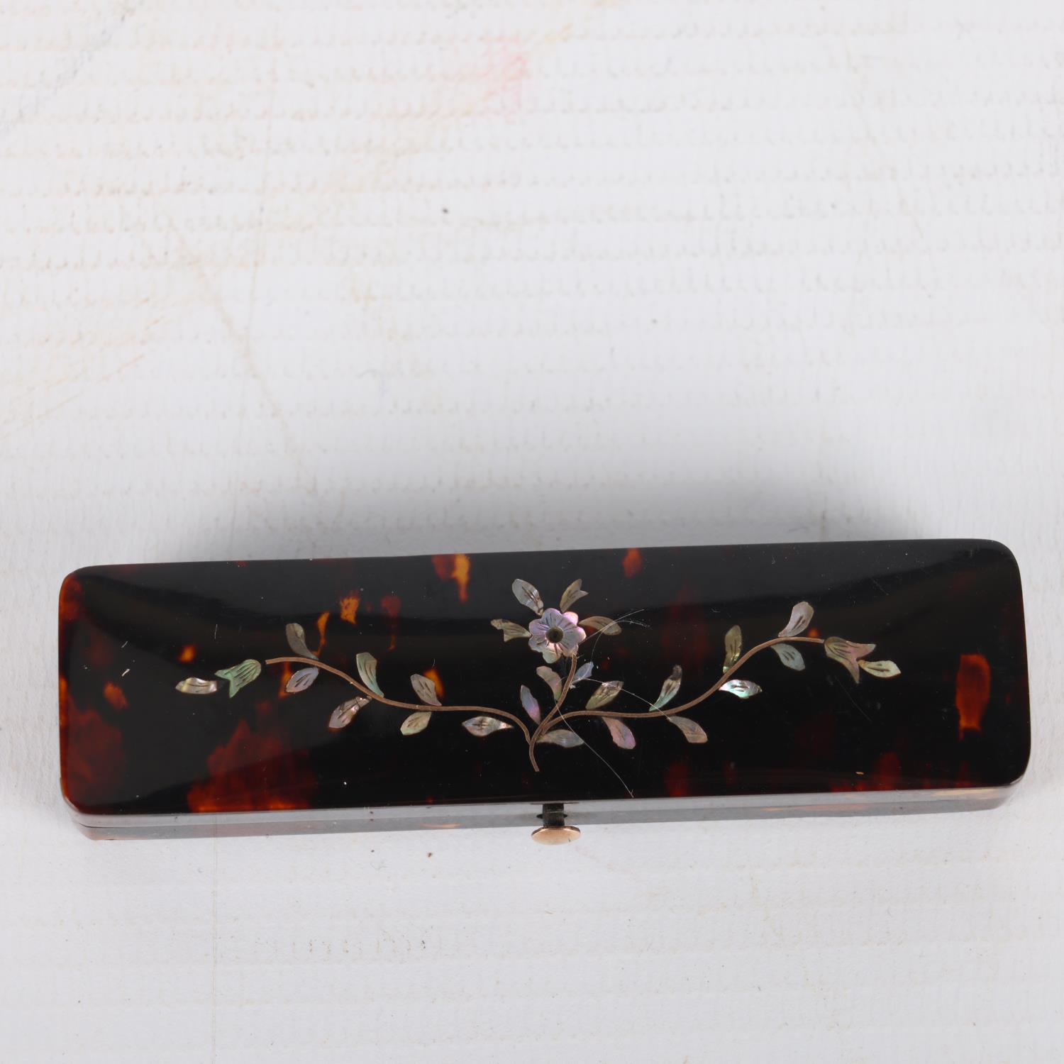 19th century tortoiseshell toothpick case, with inlaid mother-of-pearl and gold floral lid, length - Image 2 of 3