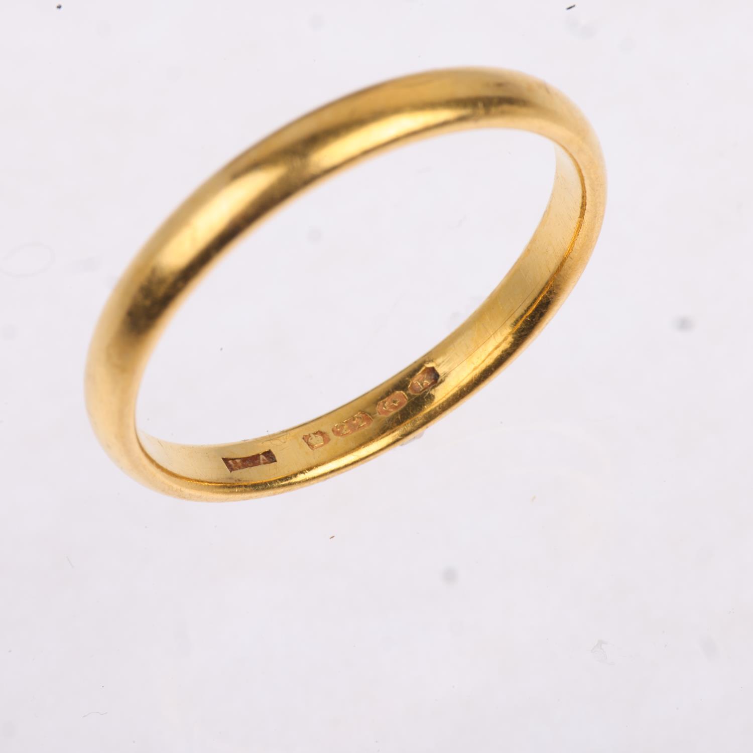 An early 20th century 22ct gold wedding band ring, maker HA, Birmingham 1934, band width 2.9mm, size - Image 2 of 4