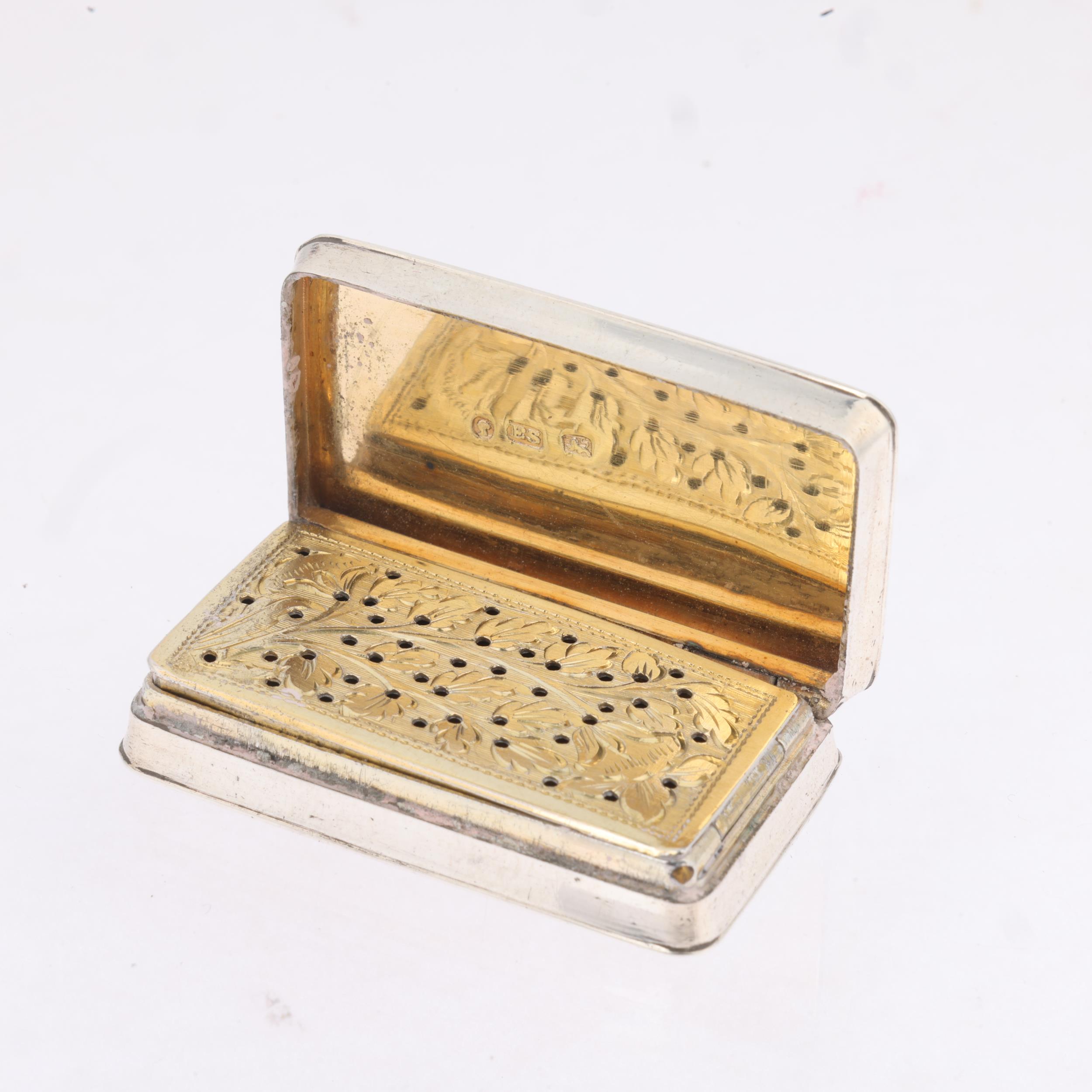 A Victorian silver vinaigrette, Edward Smith, Birmingham 1840, rectangular form, with engine - Image 3 of 3