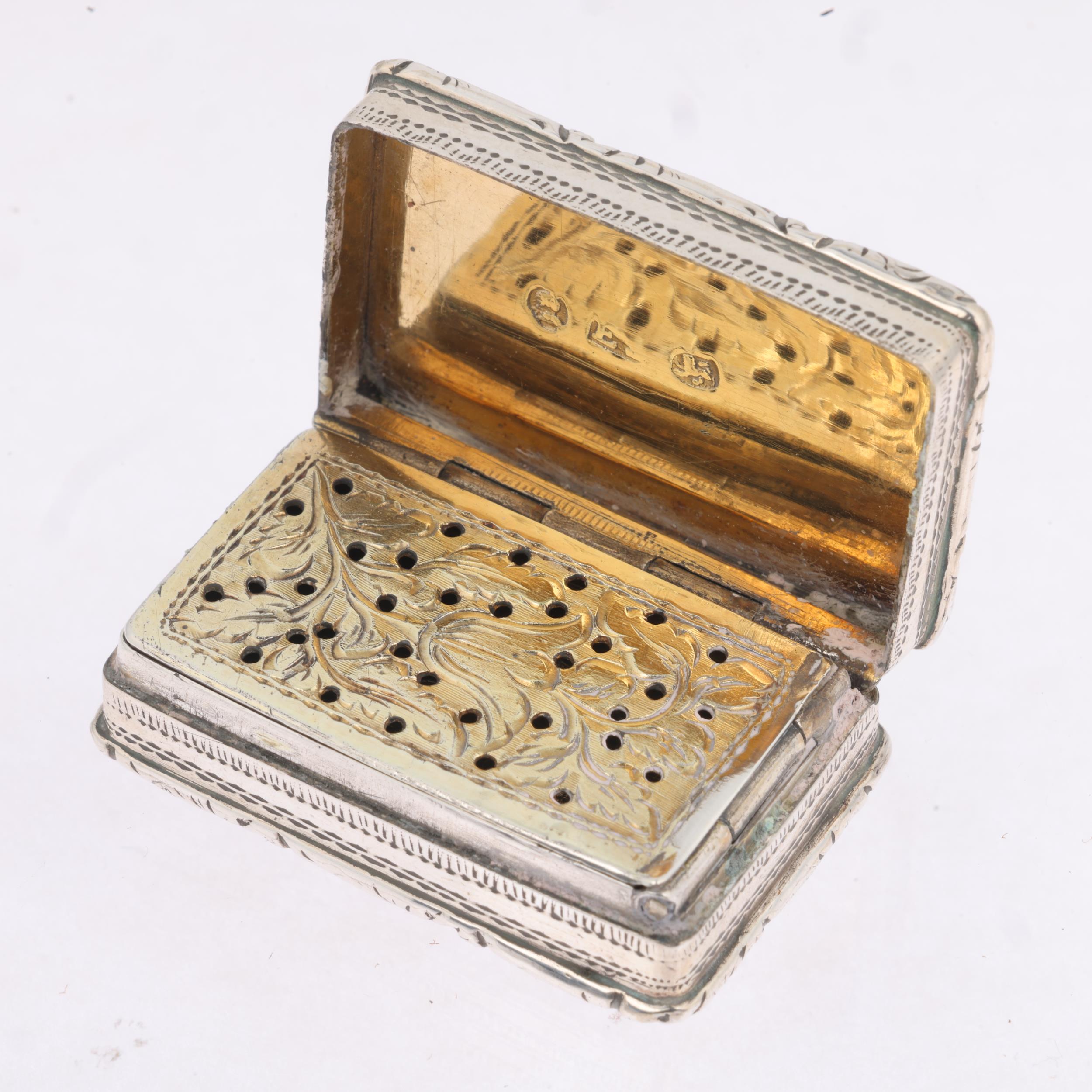 A William IV silver vinaigrette, Edward Smith, Birmingham 1831, rectangular form, with engine turned - Image 3 of 3