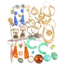 Various jewellery, including 15ct gold pearl stickpin, 9ct gold lapis drop earrings, etc, 37.4g