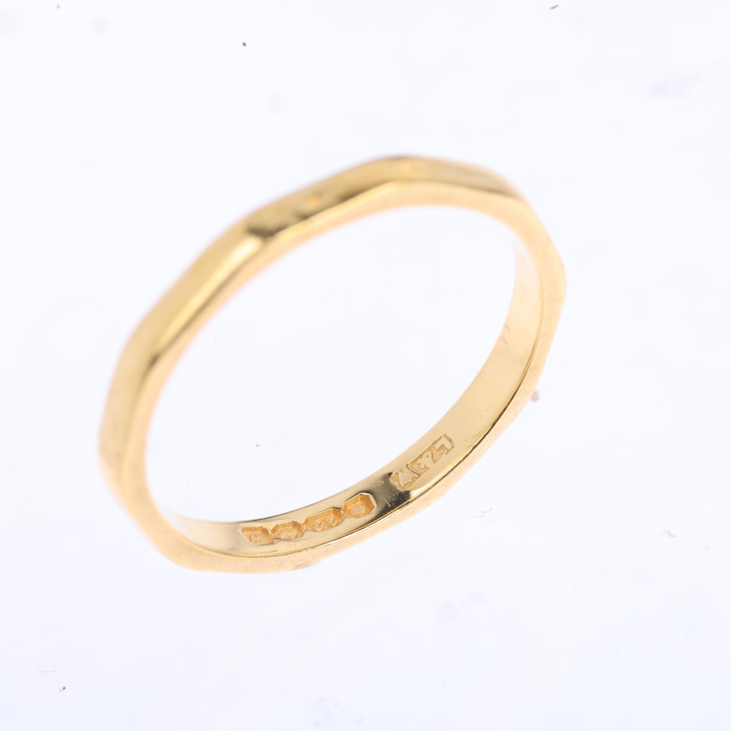 A mid-20th century 22ct gold wedding band ring, maker L&W, Birmingham 1946, faceted form, band width - Image 3 of 4