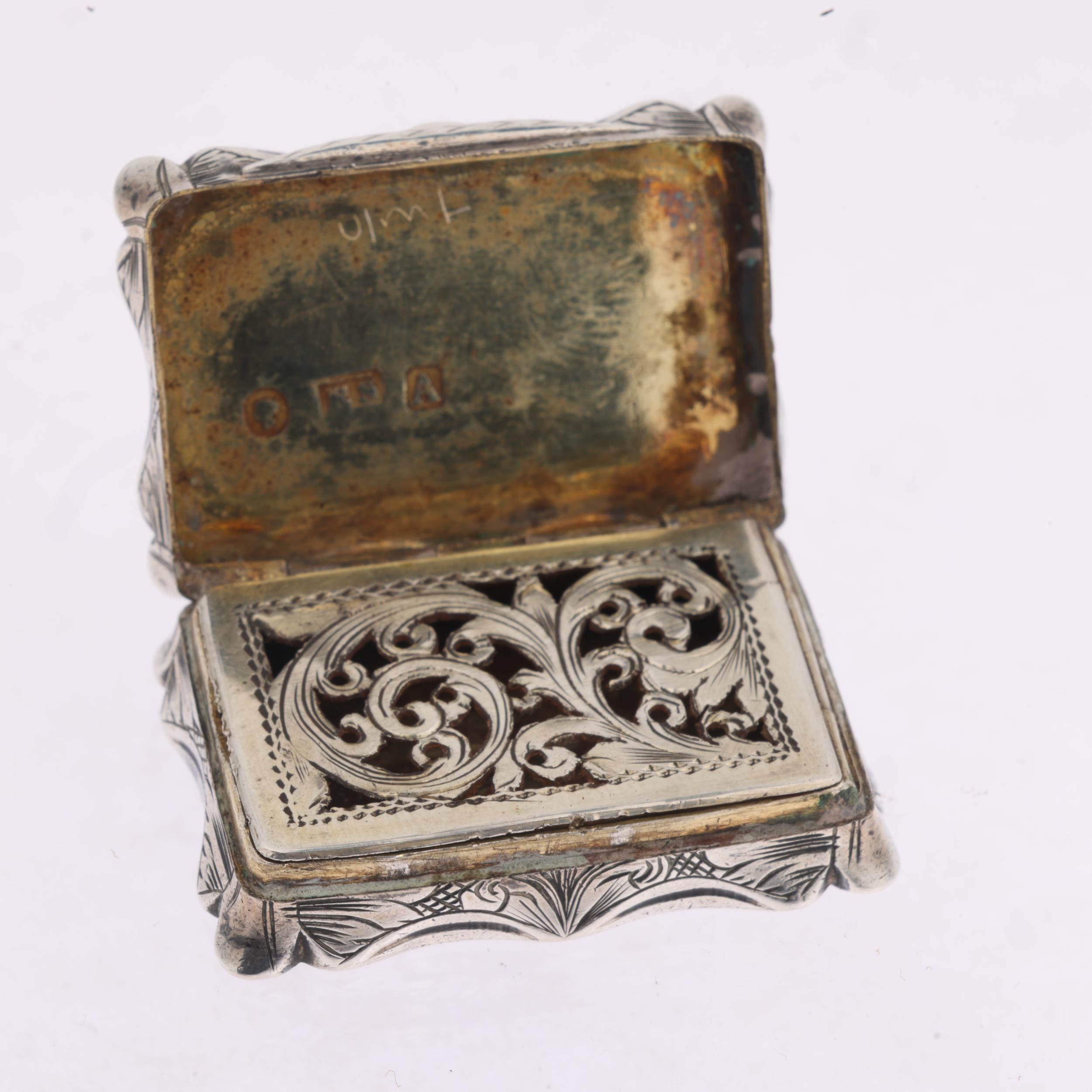 A Victorian silver vinaigrette, Edward Smith, Birmingham 1849, shaped rectangular form, with allover - Image 3 of 3