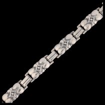 EILER & MARLOE - an Art Nouveau Danish silver floral panel bracelet, model no. 107, 19cm, 28g No