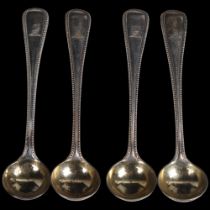 A set of 4 Victorian silver beaded-edge pattern mustard spoons, Chawner & Co, London 1861, 11cm, 2.