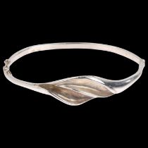 HERMANN SIERSBOL - a a Danish modernist sterling silver fold hinged bangle, setting height 14mm,