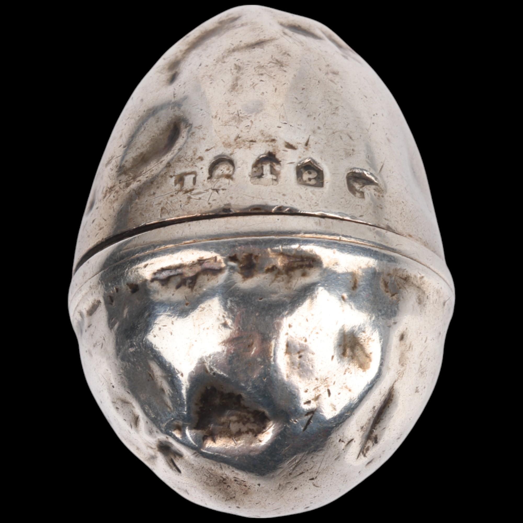 A George III silver egg nutmeg grater case, maker IT, Birmingham 1798, plain form with screw-thread,