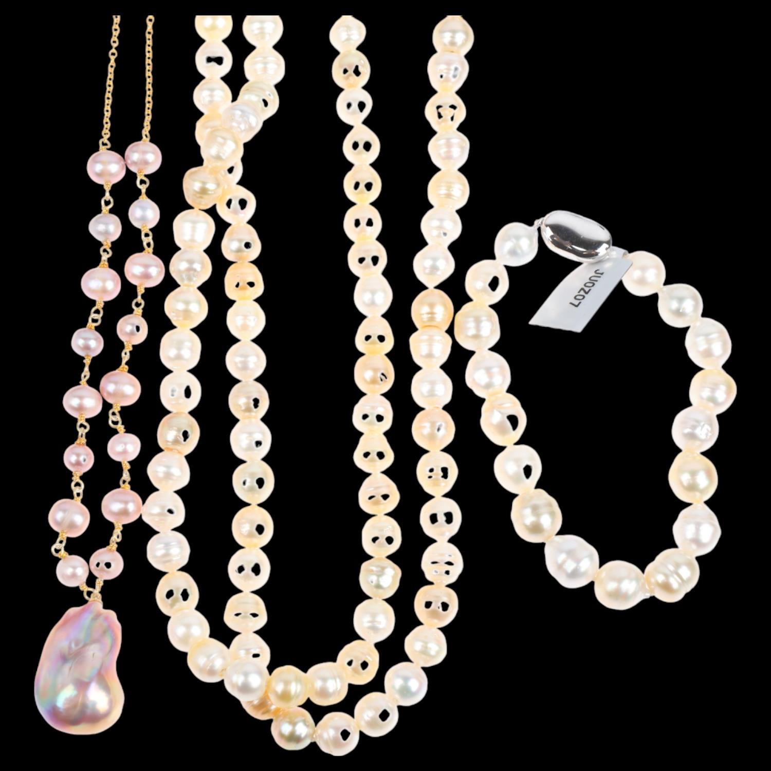 Various pearl bead jewellery, comprising 2 necklaces and 1 bracelet No damage or repair