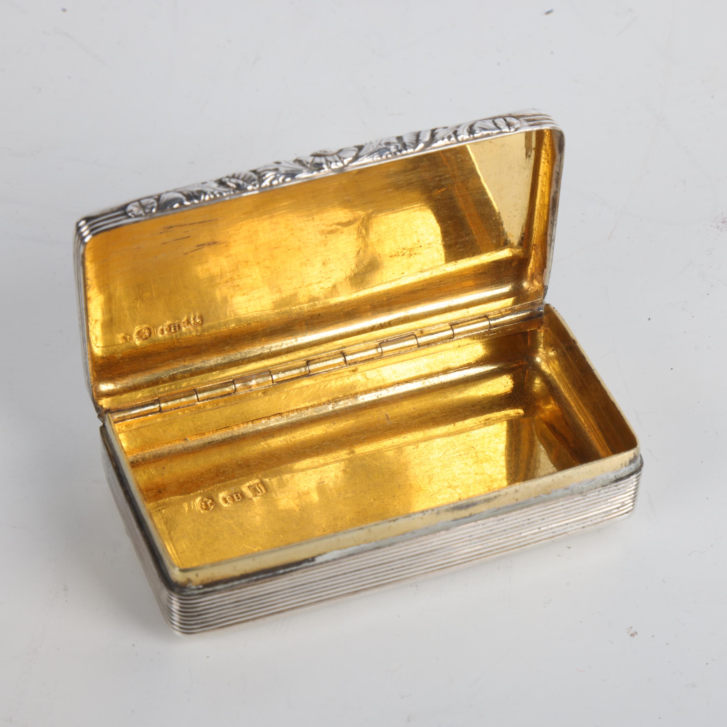 A William IV silver snuffbox, John Bettridge, Birmingham 1832, rectangular form, with engine - Image 3 of 3