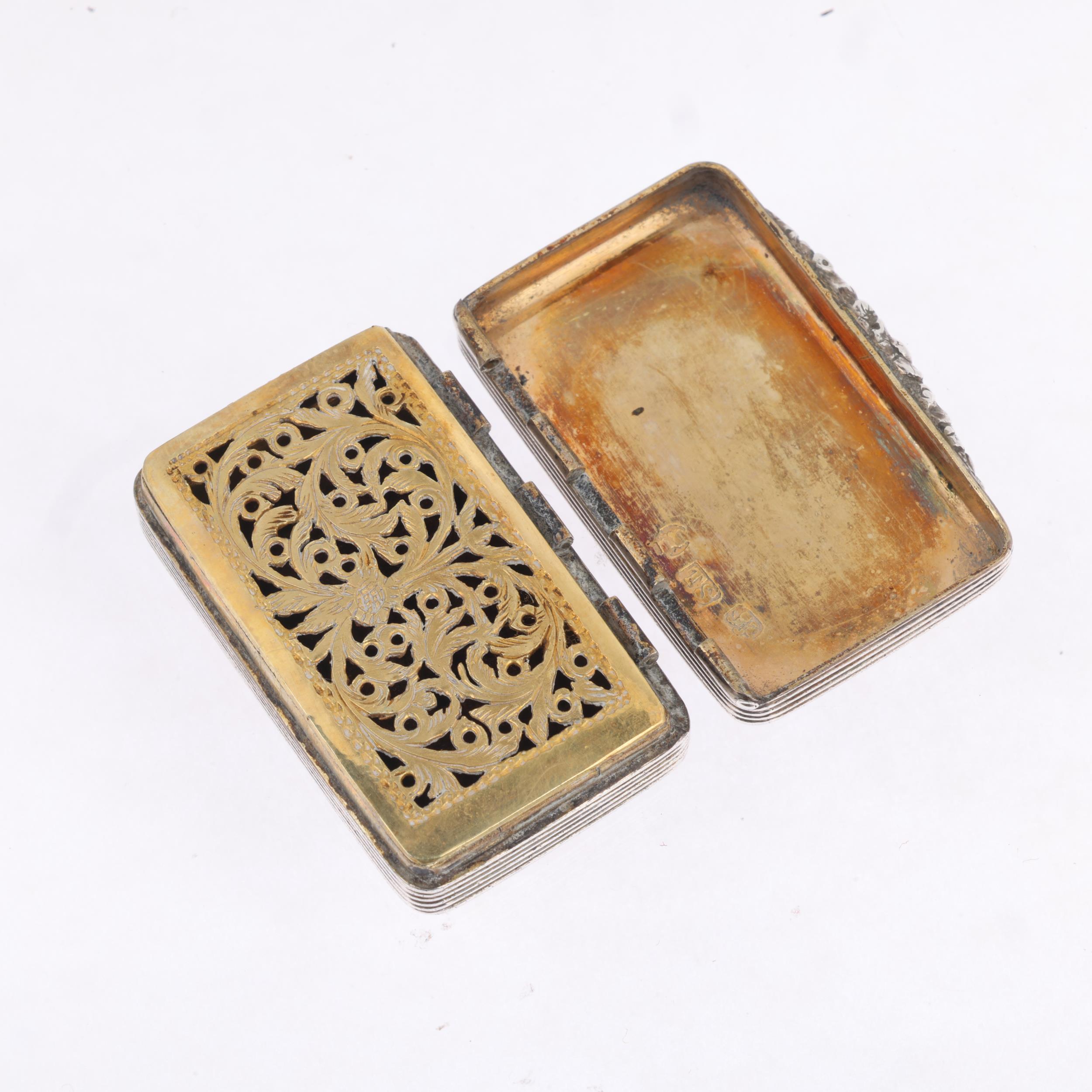 A George IV silver vinaigrette, maker TS, Birmingham 1830, rectangular form, with engine turned - Image 3 of 3