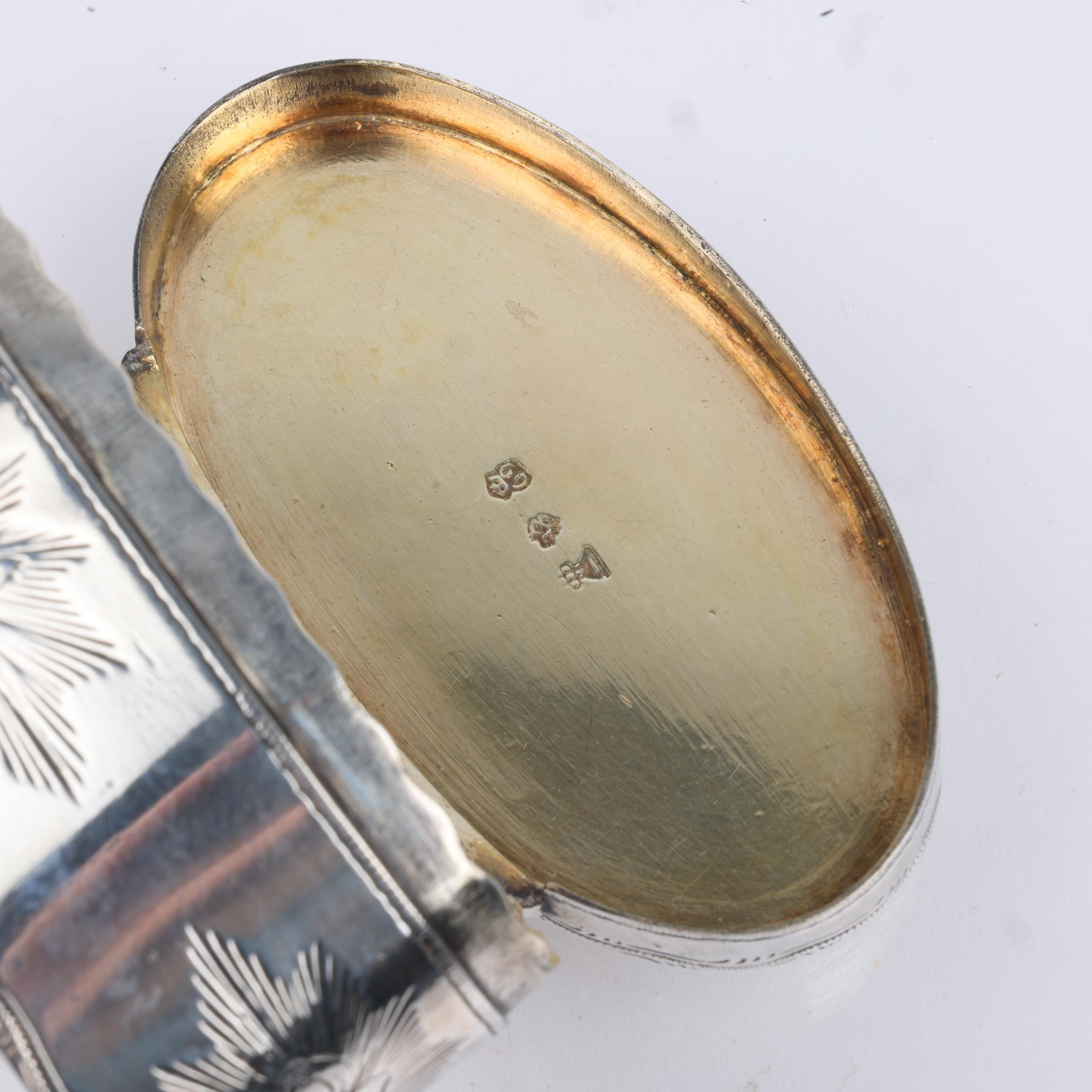 A fine Continental silver snuffbox, oval form, with engraved floral decoration, and gilt interior, - Image 3 of 3