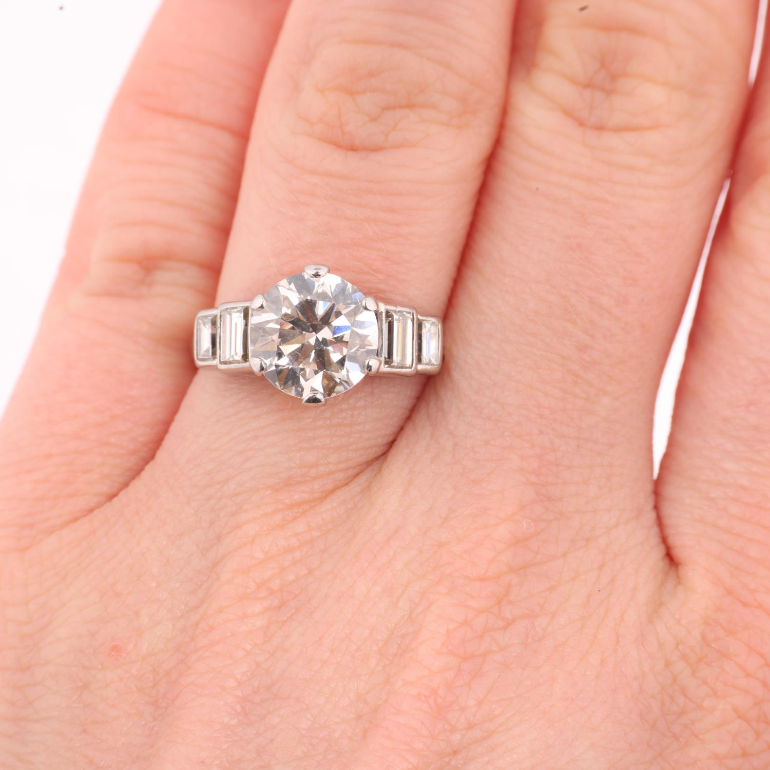 An Art Deco 2.5ct solitaire diamond ring, centrally claw set with 2.5ct round brilliant-cut diamond, - Image 4 of 4