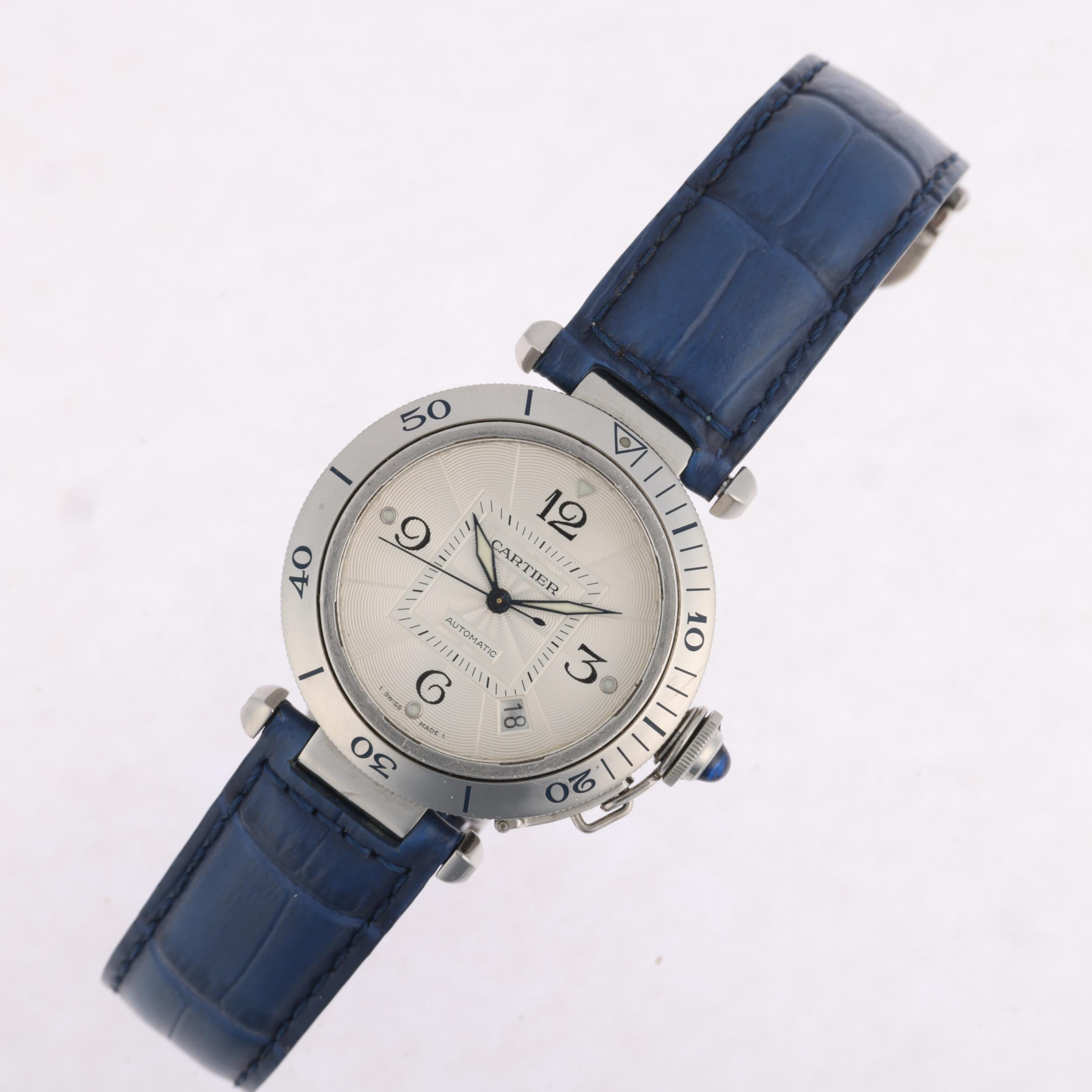CARTIER - a stainless steel Pasha De Cartier automatic calendar wristwatch, ref. 2379, engine turned - Bild 2 aus 5