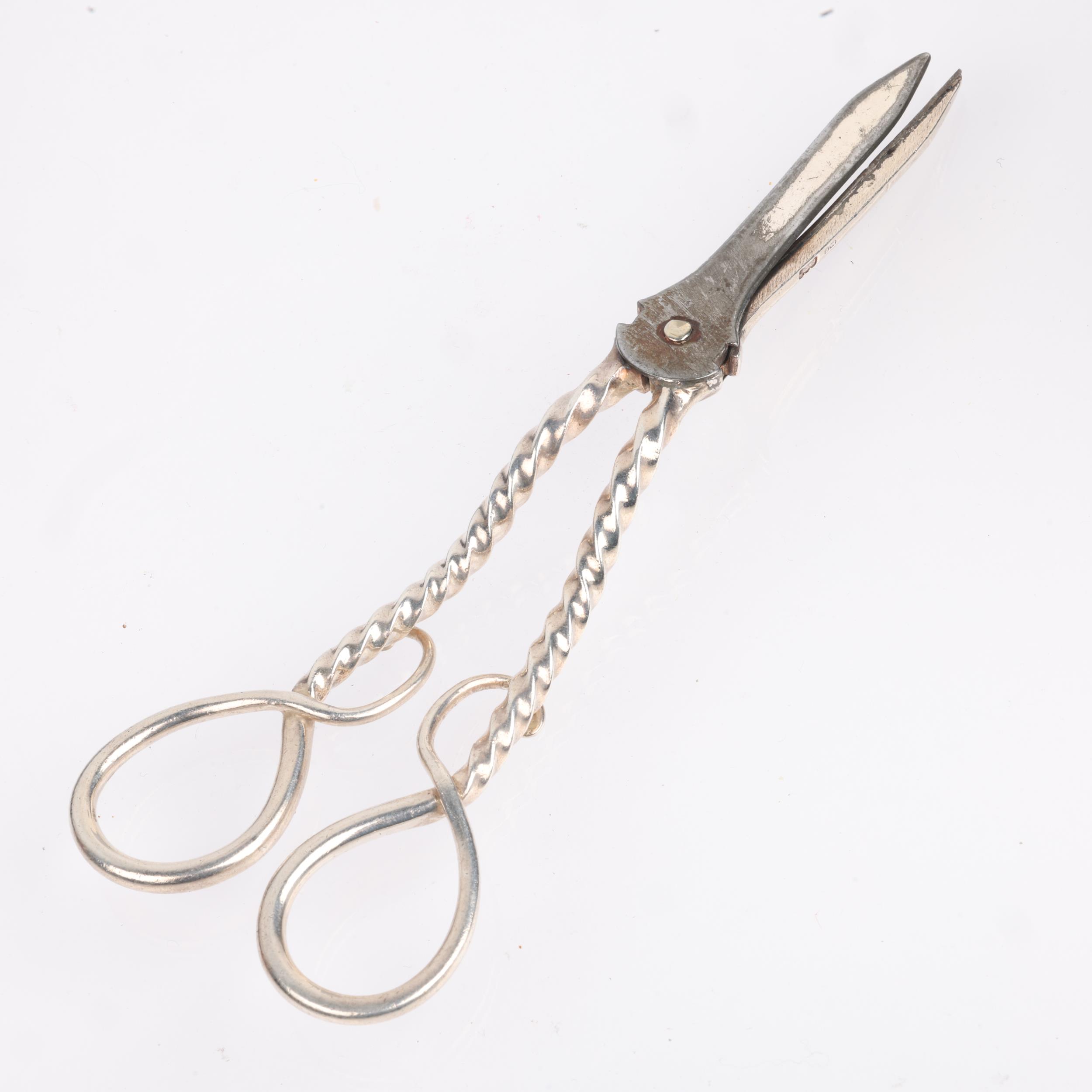 A pair of Victorian silver grape scissors, Elkington & Co Ltd, Birmingham 1890, 18cm, 3.1oz - Image 2 of 3