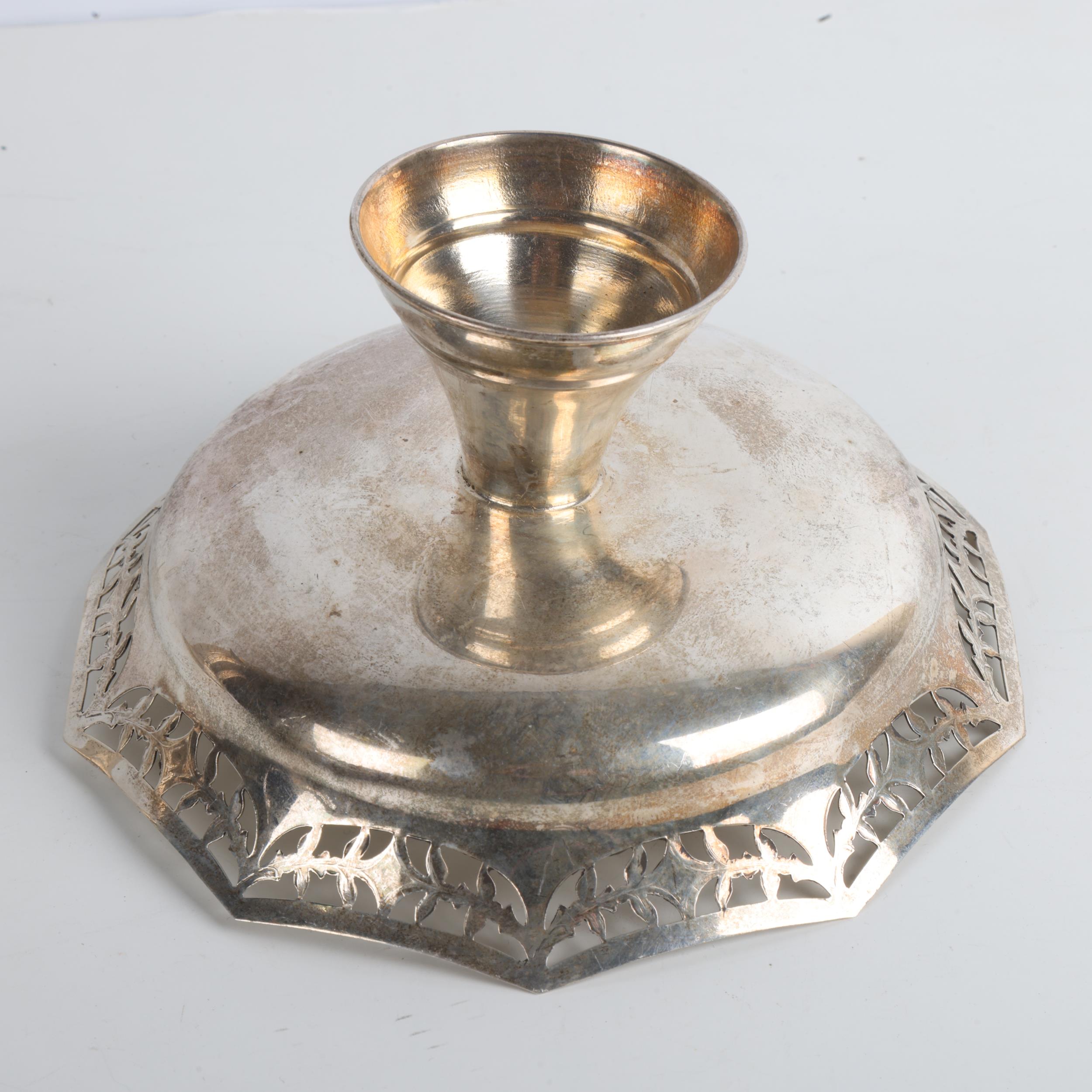 An Elizabeth II silver pedestal bon bon dish, probably A Taite & Sons Ltd, London 1965, diameter - Image 3 of 3