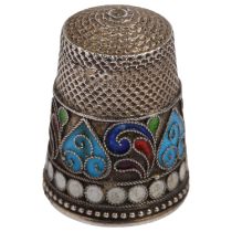 A Russian 84 zolotnik standard silver and champleve enamel thimble, 22.7mm, 6.3g 1 small hole at top