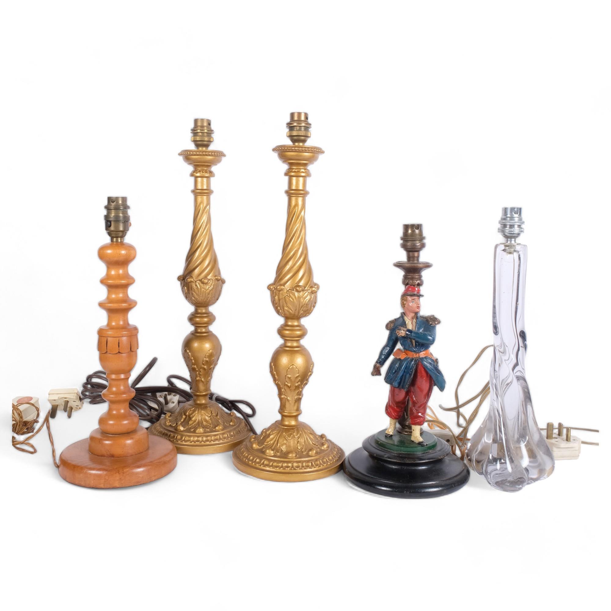 Vintage wooden table lamp supported by painted metal figure, H31cm, a pair of gilded lamps, and 2