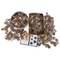 A large quantity of mostly pre-decimal British and UK coinage, and a selection of foreign coinage,