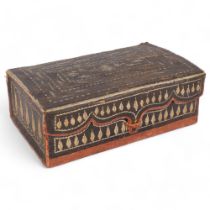 Antique leather-covered box with straw-work decoration, 26cm across