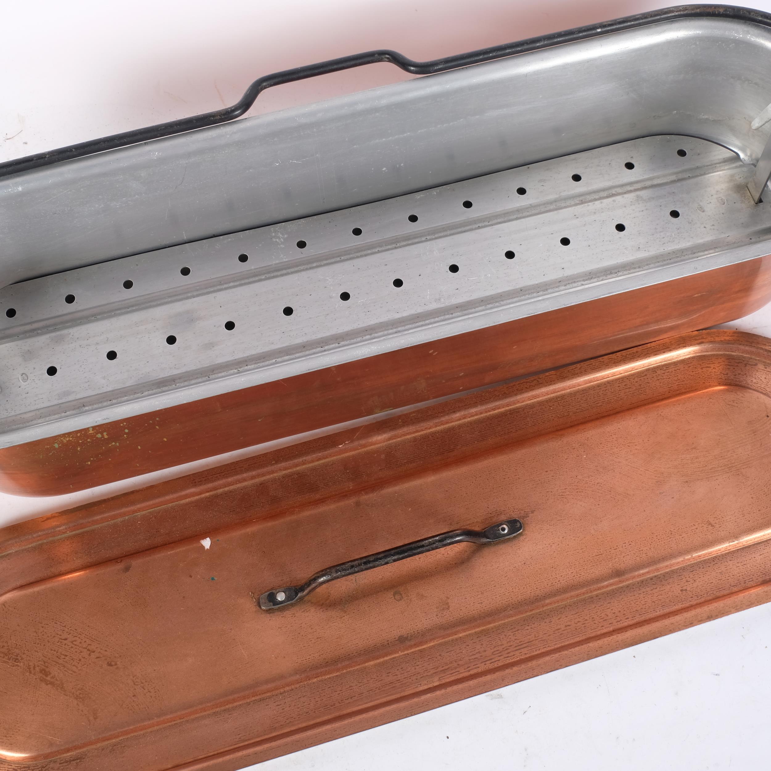 A copper fish kettle with draining tray - Image 2 of 2