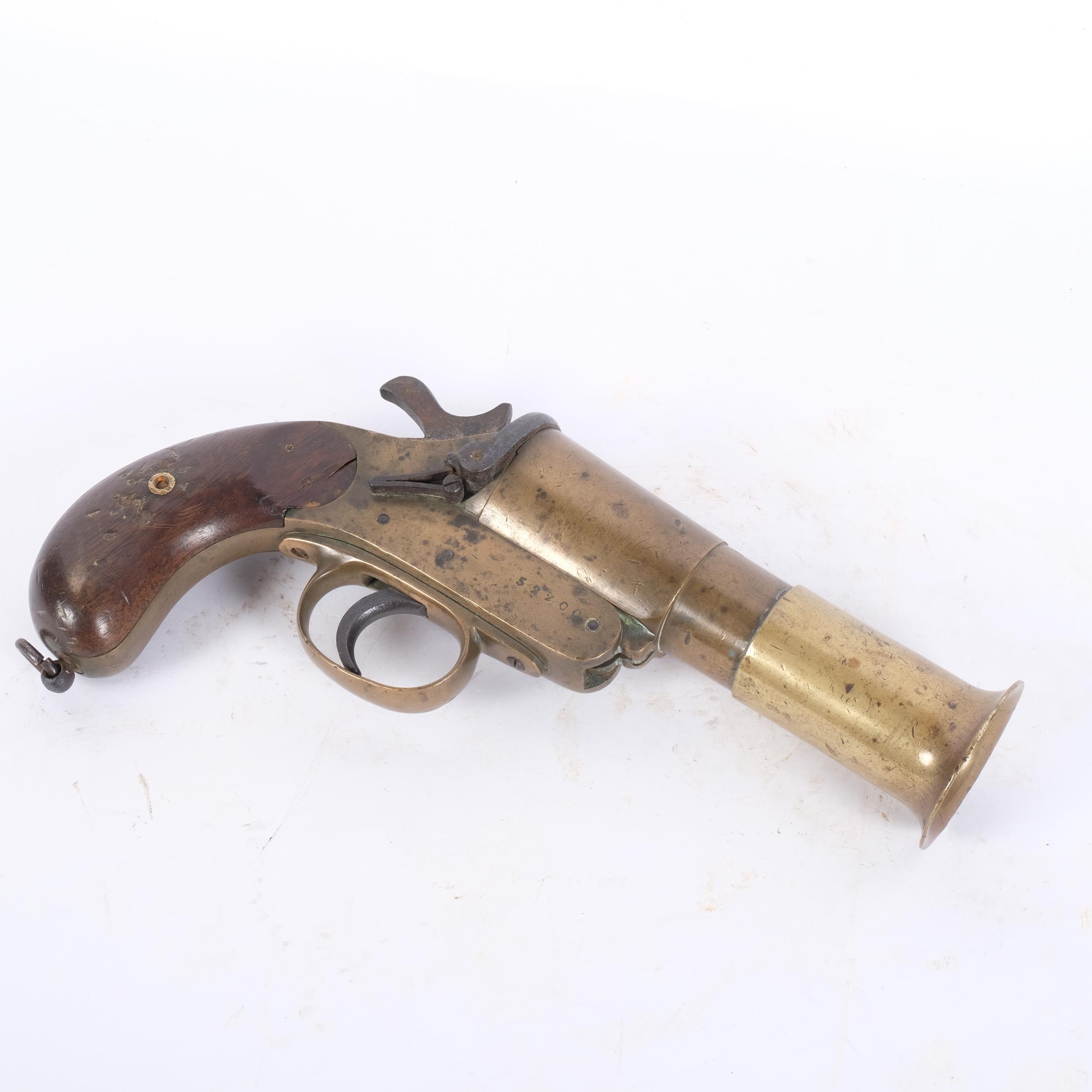 WITHDRAWN - A First World War single-shot flare pistol, brass barrel and walnut handle, Cogswell & - Image 2 of 2