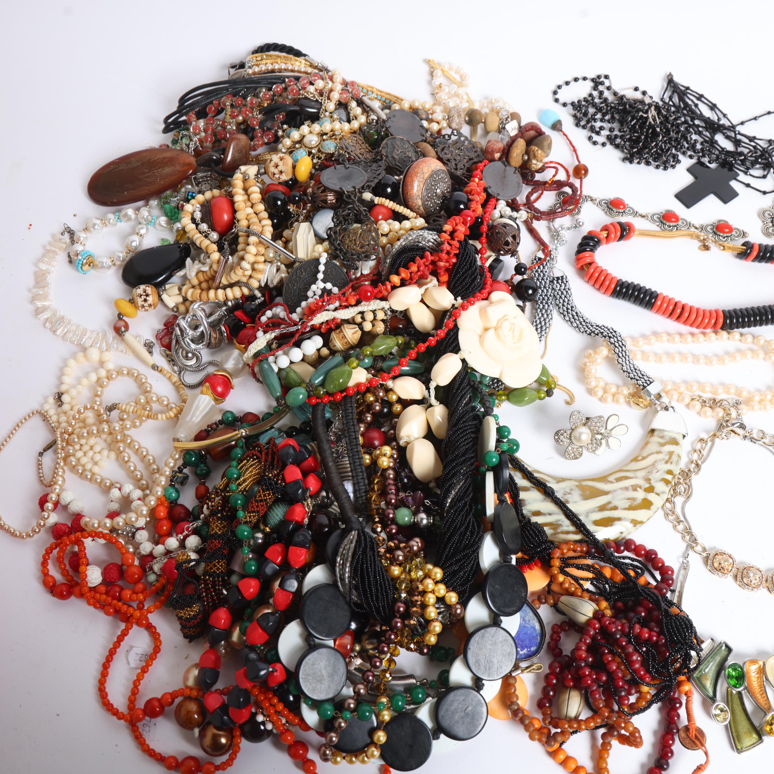 2 boxes of mixed Vintage Ethnic and other costume jewellery - Image 2 of 2