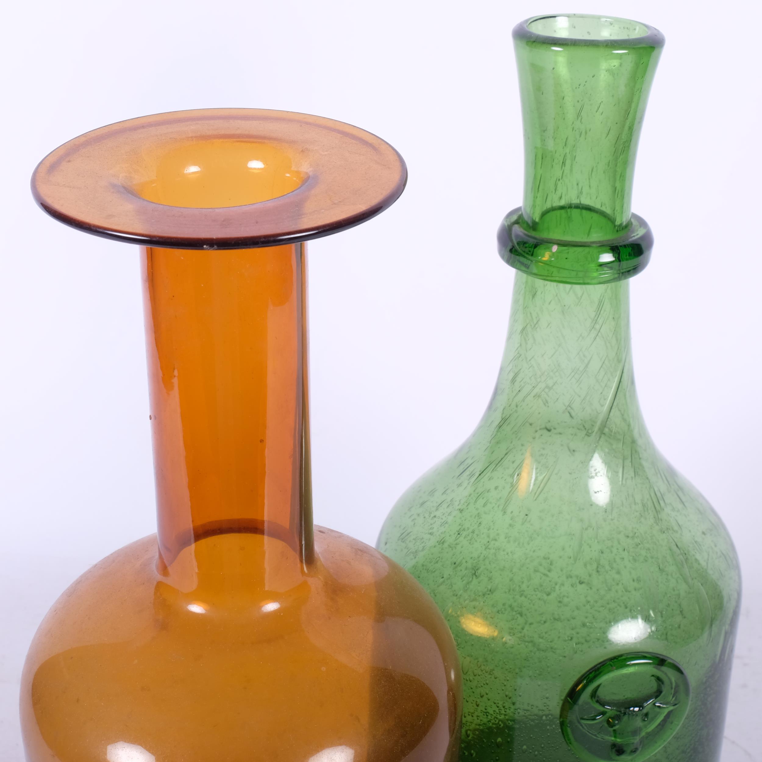 Amber glass bottle vase, 36cm, and hand blown bubble glass green vase, with bull's head motif - Image 2 of 2