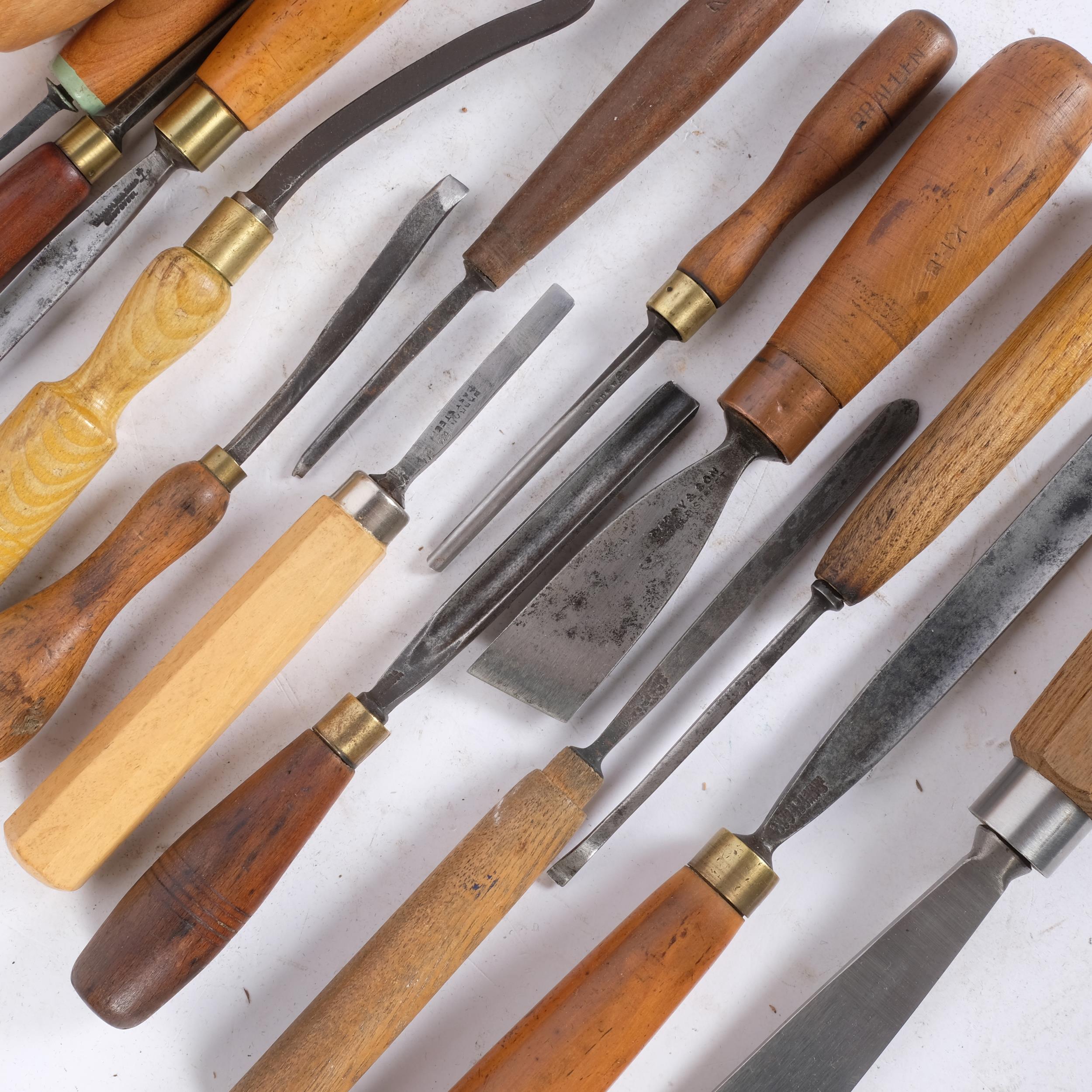 14 various carving chisels, and a carver's mallet - Image 2 of 2