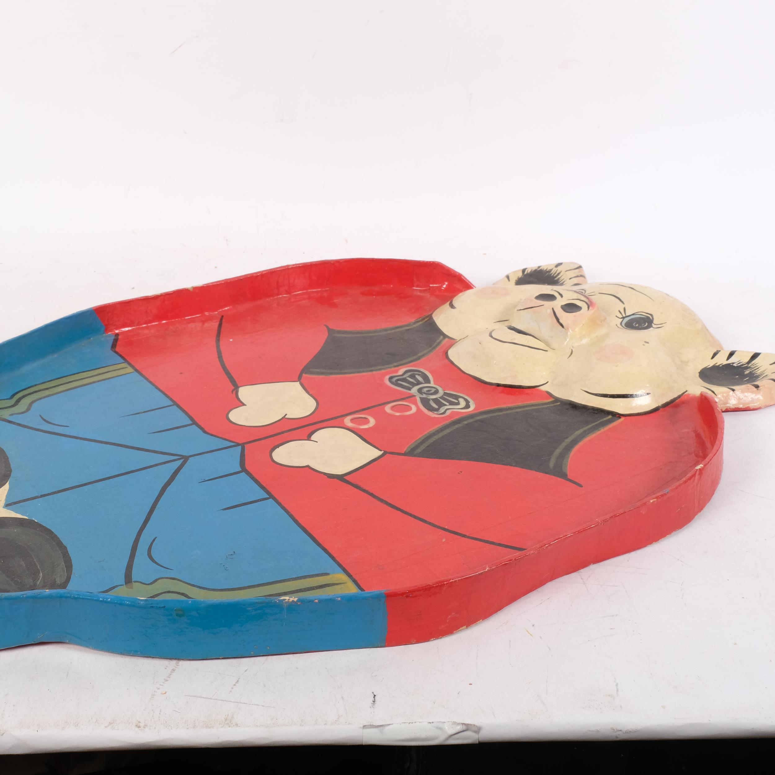 A Vintage papier mache serving tray or board game, in the form of a pig, 58cm x 40cm - Image 2 of 2
