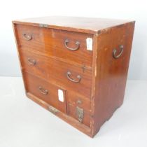 A small Japanese Tansu chest of five drawers, in single section. 60x55x38cm.