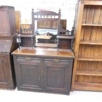 A Victorian mahogany mirrored back sideboard. 120x176x45xm.