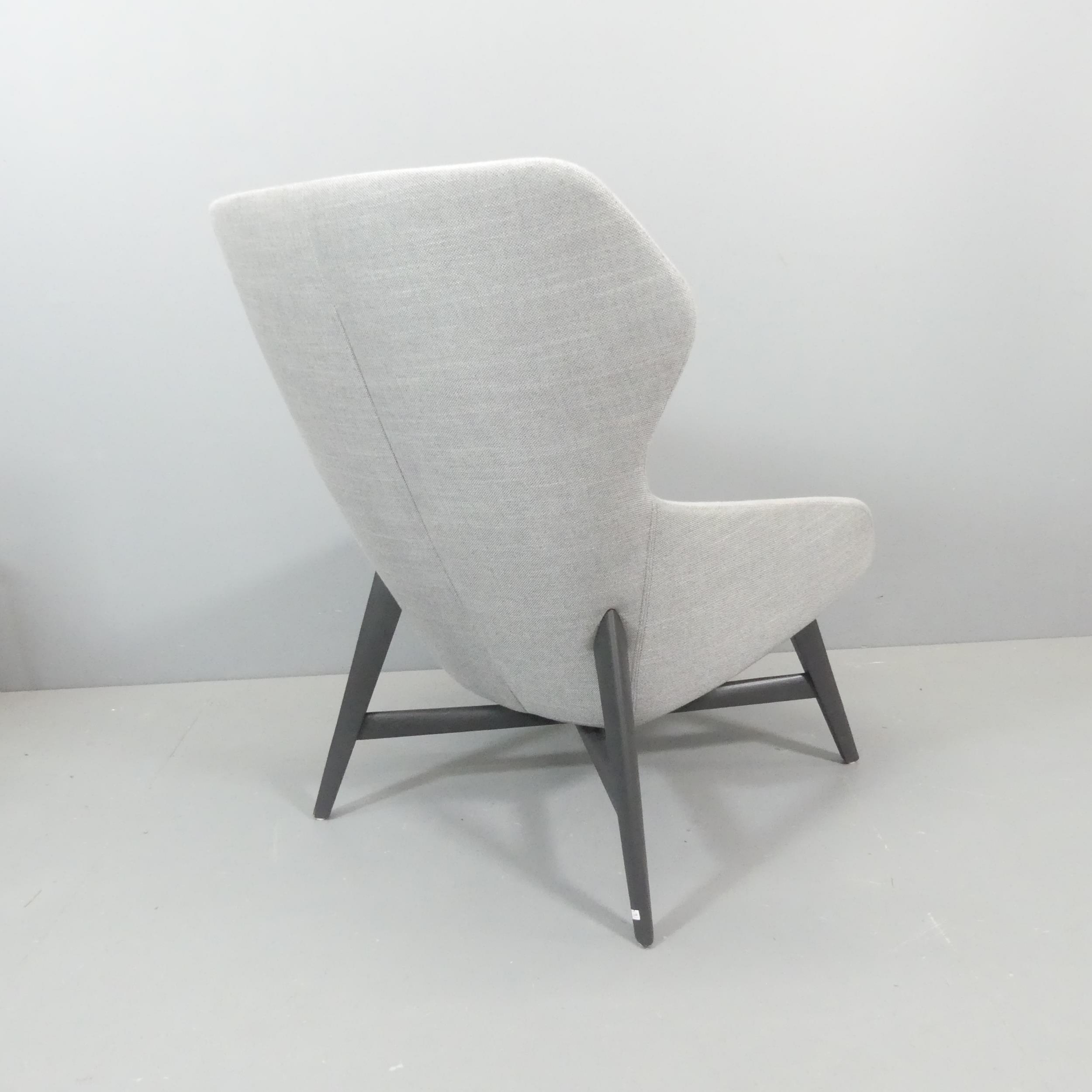 BRUNNER - A contemporary designer Ray lounge chair by Jens and Laub, the upholstered shell seat on - Image 2 of 3