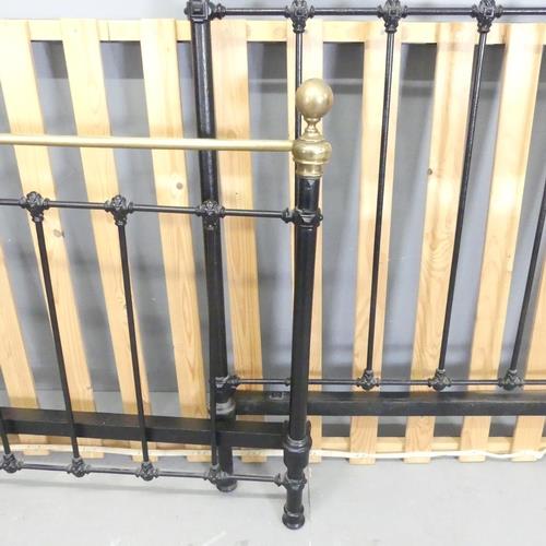 A painted iron and brass single bed. Headboard 102x128cm. Slats mounted to side rails. - Image 2 of 2