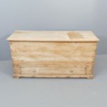 A modern cedar wood blanket box, with lifting lid single drawer. 120x60x46cm. Appears to have been