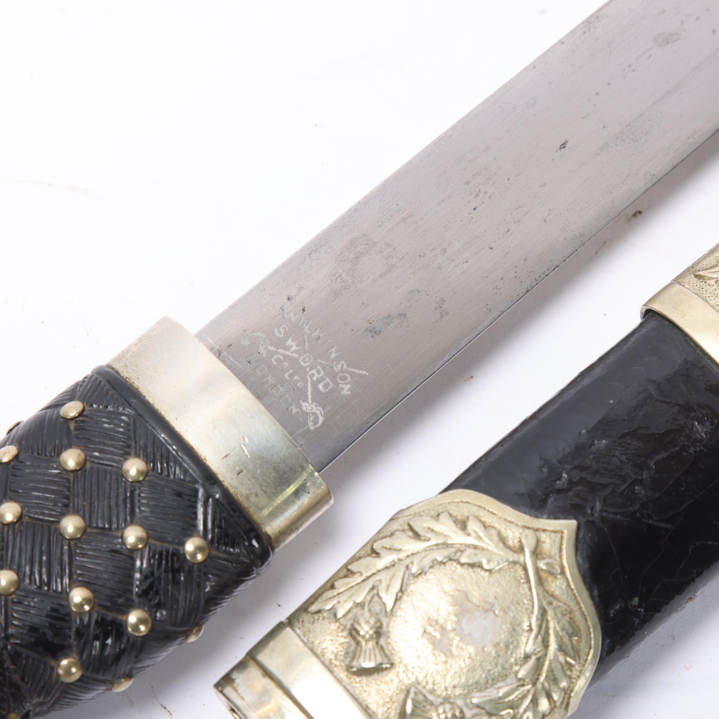 Scottish dagger, early 20th century, with carved wood handle and nickel plate mounts, blade by - Bild 2 aus 3