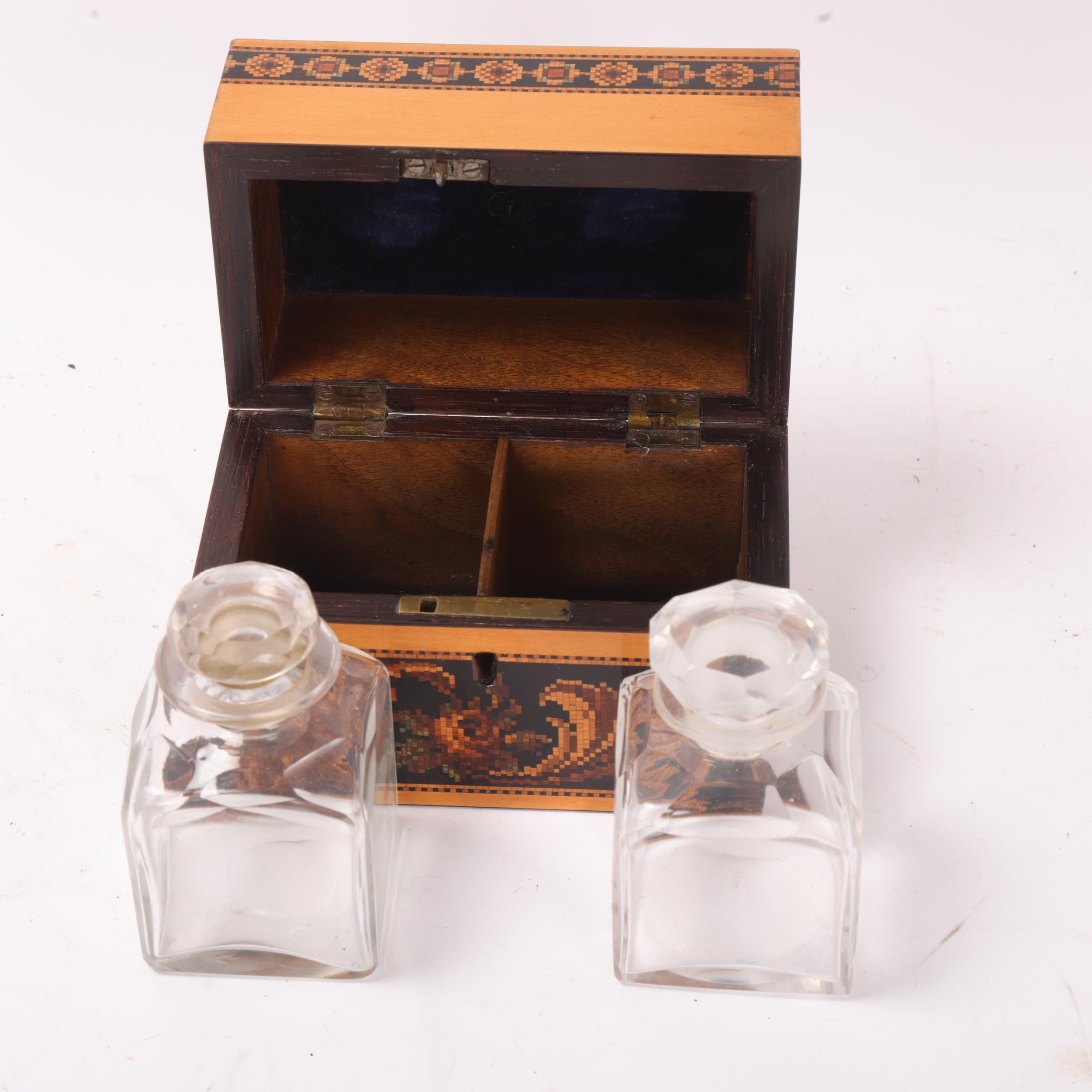 Victorian Tunbridge Ware perfume bottle box, floral micro-mosaic decoration, fitted with 2 glass - Bild 2 aus 3