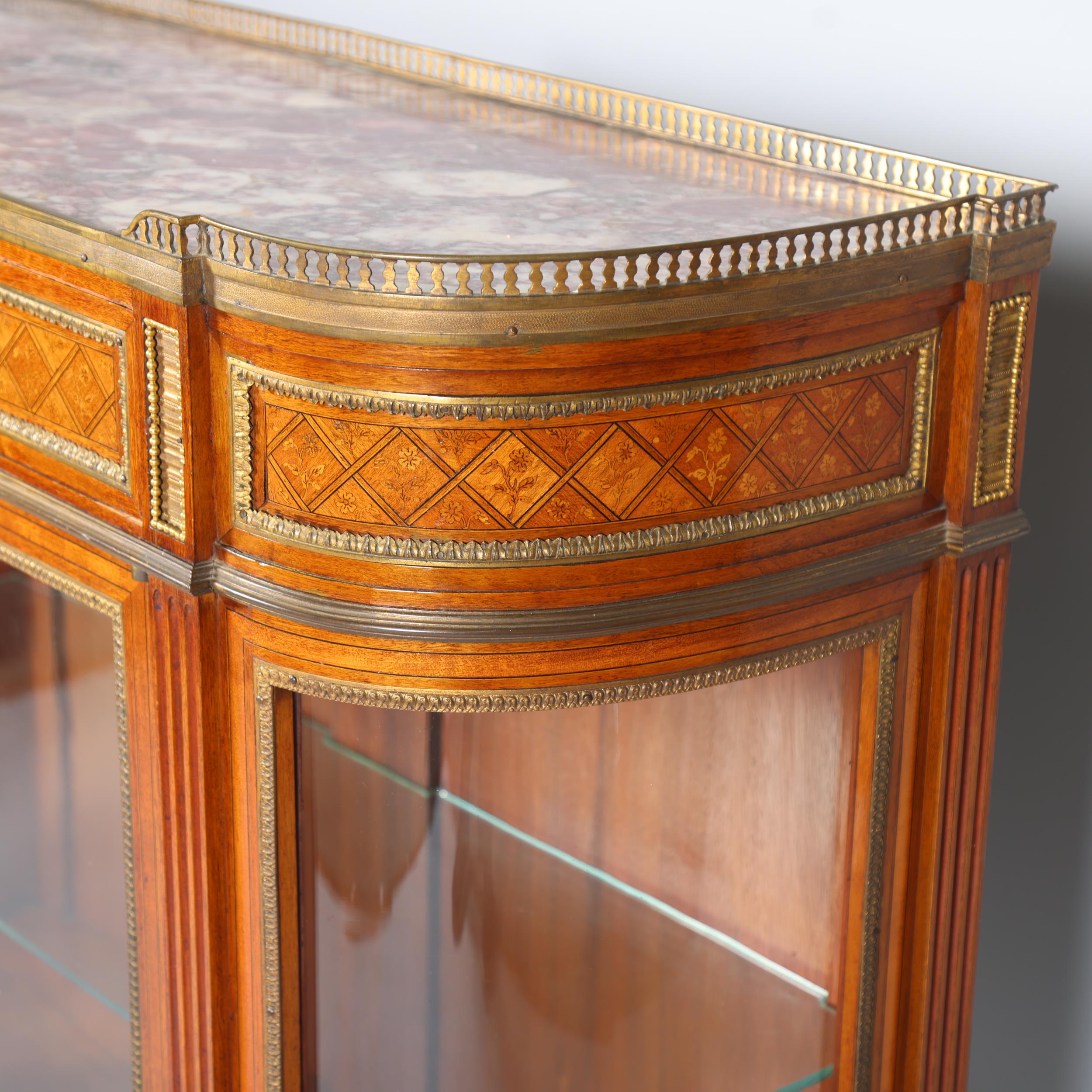A fine quality French walnut and marquetry inlaid vitrine cabinet, circa 1900, the marble top having - Image 3 of 7