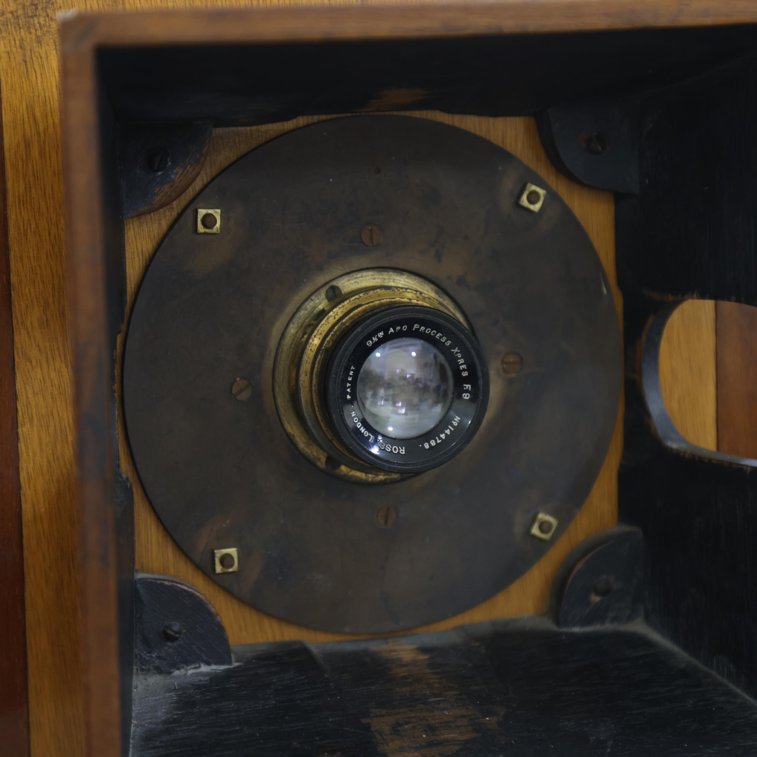 A large Victorian floor standing studio camera, mahogany and brass, with inter-changeable plate - Image 2 of 10