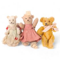 3 miniature Vintage teddy bears, 1 with glass eyes (3)