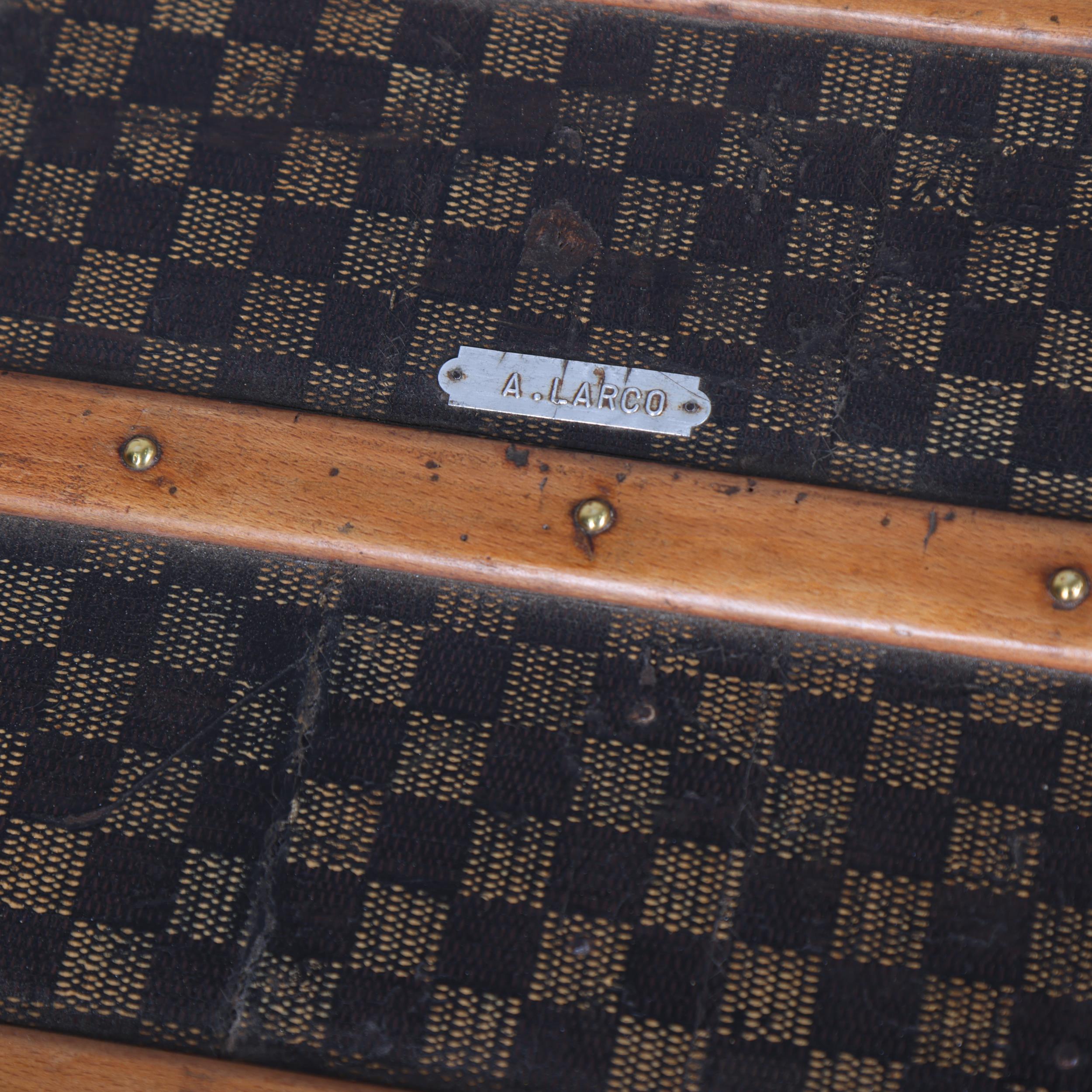 A Vintage French travelling trunk, brass wood and leather-bound with printed canvas panels, Damier - Image 6 of 6