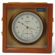 Glashutte quartz chronometer, glazed mahogany case with brass carrying handles, case width 18.5cm,