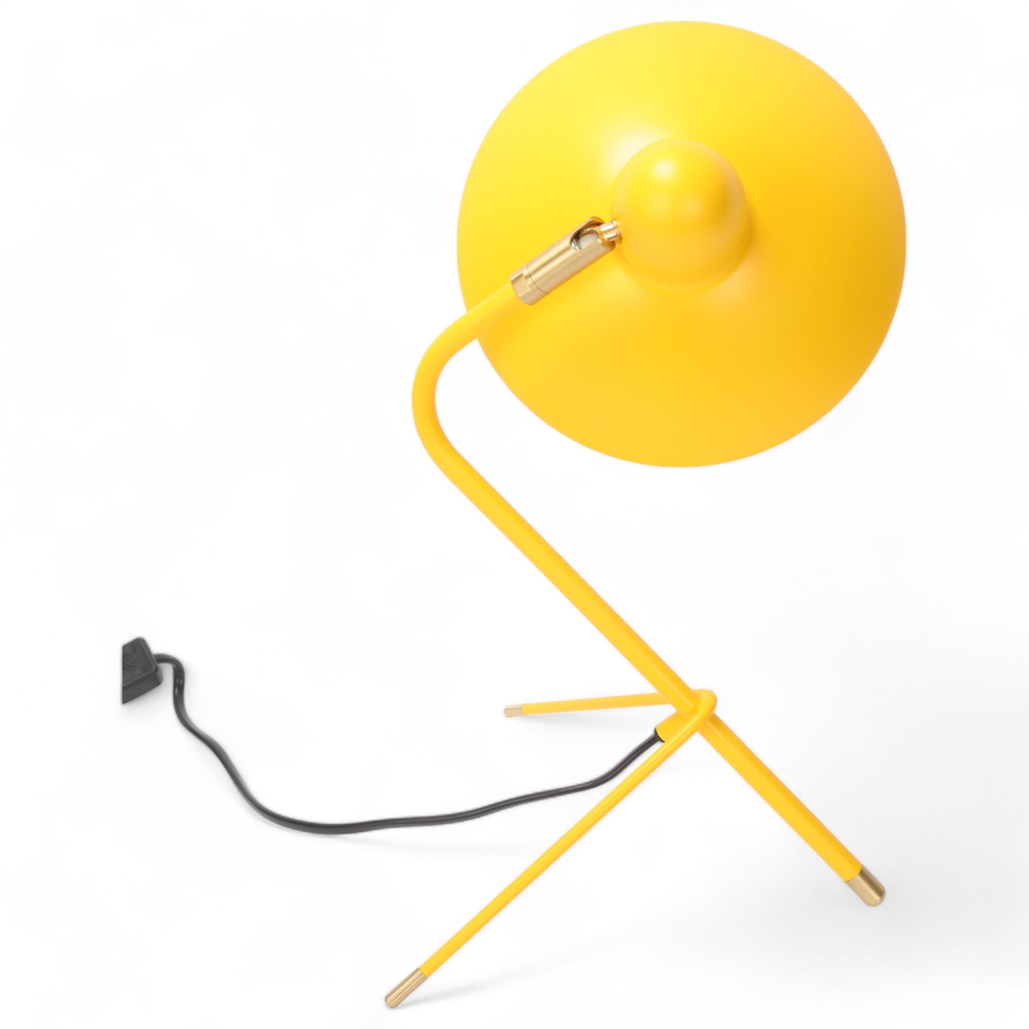 Di Classe, an Arles mid-century style desk lamp by Domei Endo with adjustable yellow shade, height