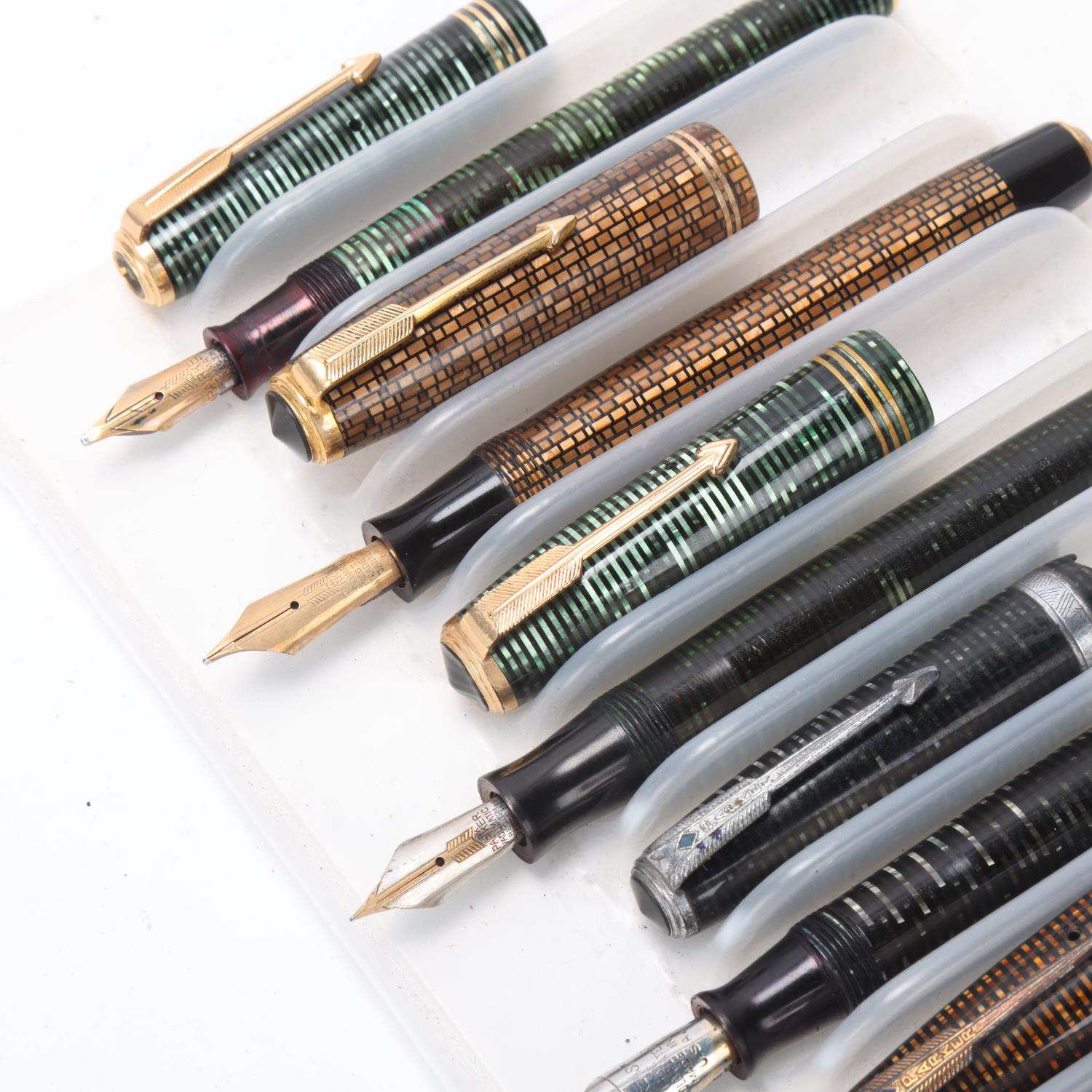 6 vintage Parker fountain pens, 5 with 14ct nib, all with sprung pump fill action "Vacumatic" and - Image 3 of 4