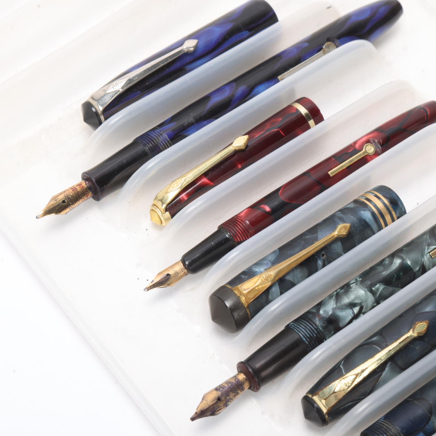 5 Vintage Conway Stewart fountain pens, all lever fill with marble resin bodies and 14ct gold - Image 3 of 4