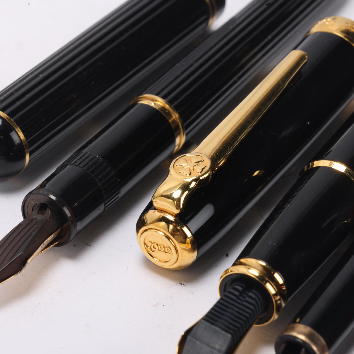 3 late 20th century fountain pens, a Pilot ridged black pen with 14ct F nib, A black Diplomat - Image 4 of 4