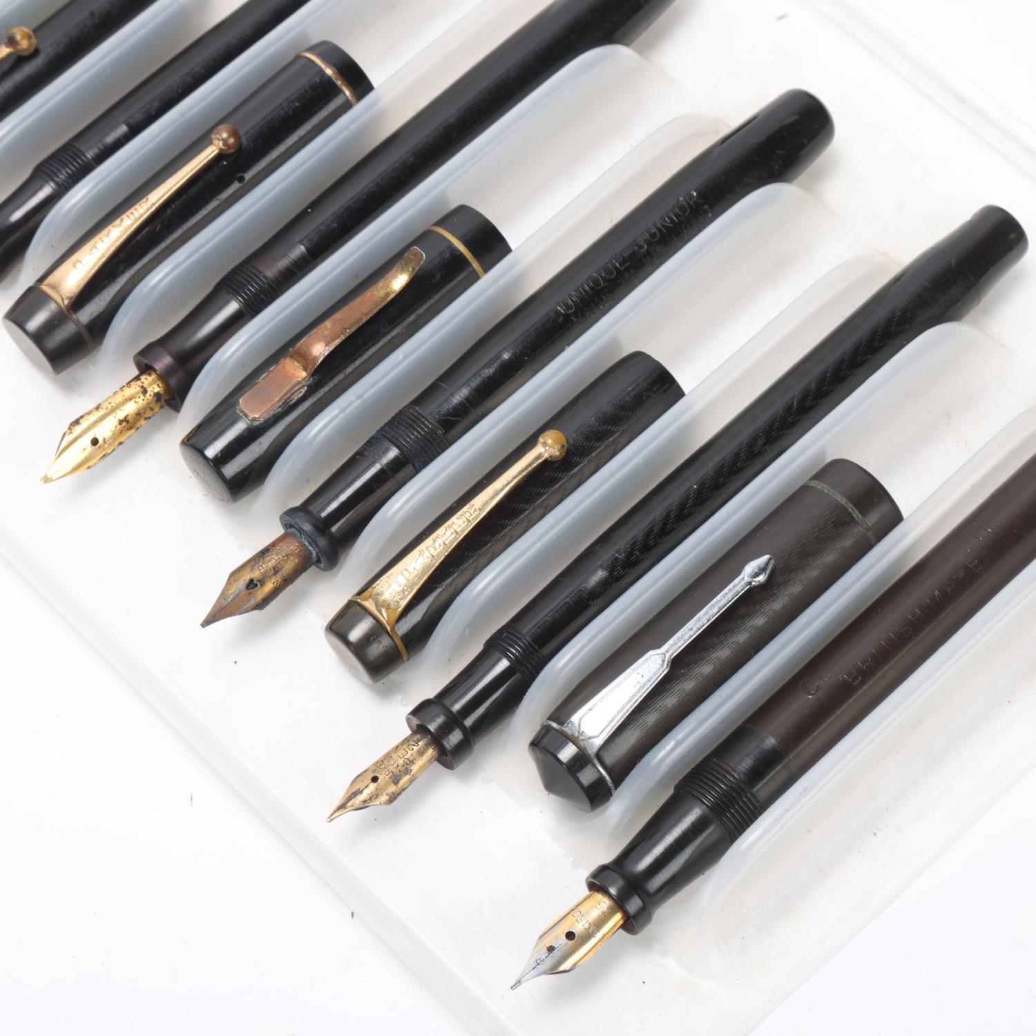 7 vintage fountain pens, most 1930s' /40s', 5 Parker pens including "Victory" and "Moderne" models - Bild 2 aus 4
