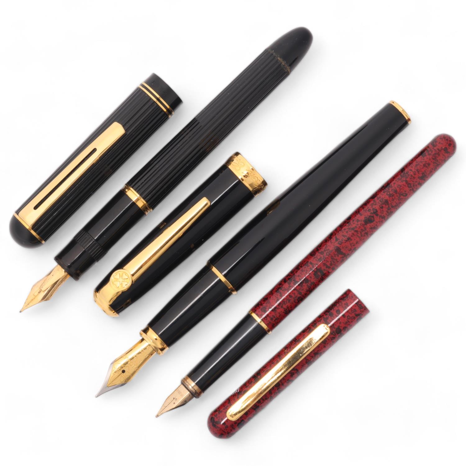 3 late 20th century fountain pens, a Pilot ridged black pen with 14ct F nib, A black Diplomat