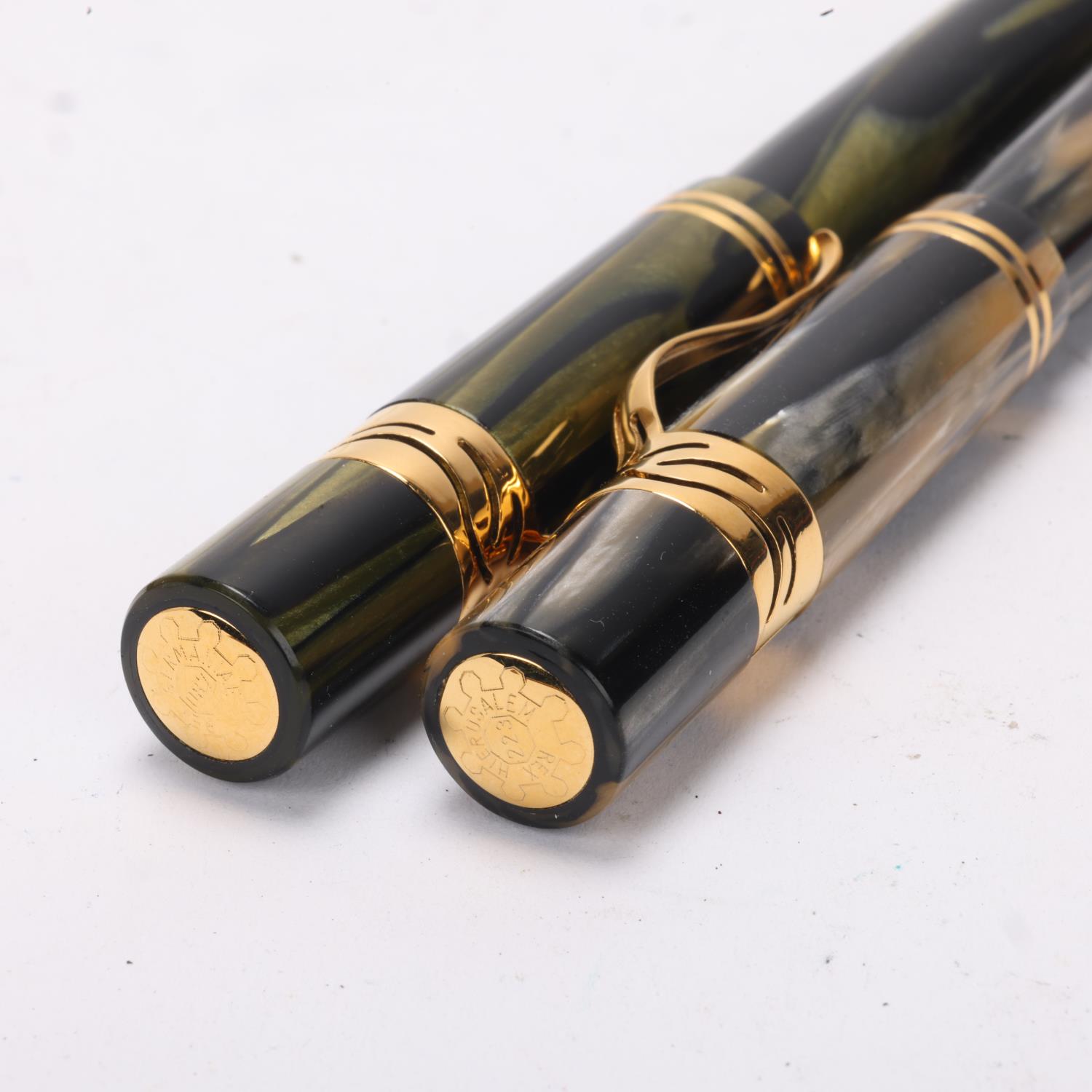 2 Visconti "Frederico II" fountain pens, piston fill with marbled body, limited edition of 800, both - Image 4 of 4
