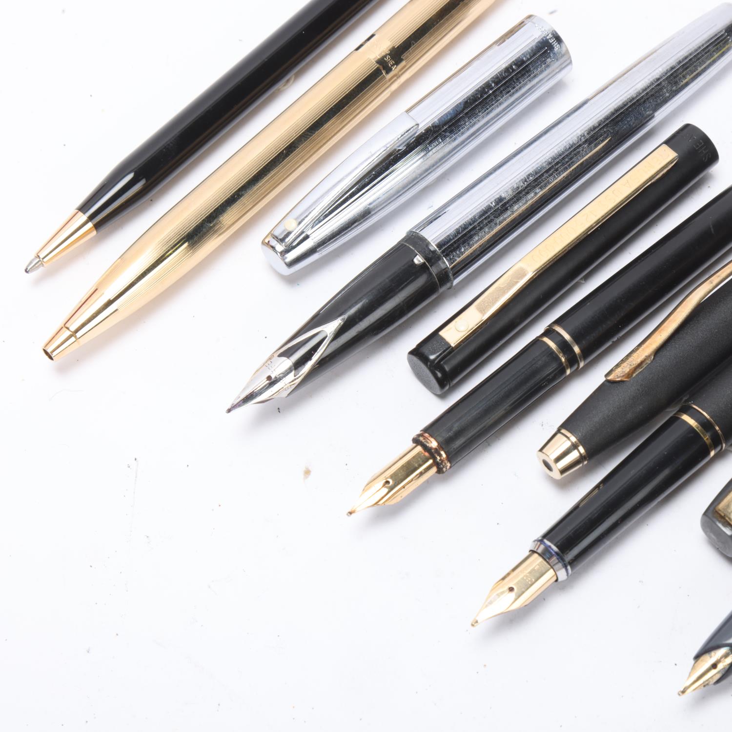 6 Sheaffer and Cross fountain and ball point pens, 3 in original boxes 3 boxed are in very good - Bild 2 aus 4
