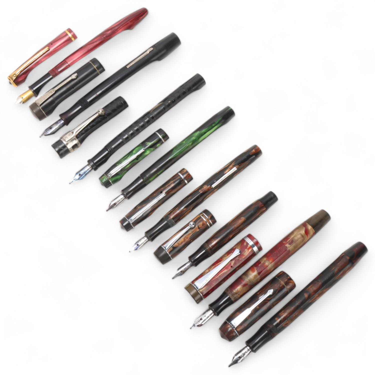 8 vintage Platignum fountain pens, including models, Italic, Slim Pen, Golden, De Luxe, Petite All